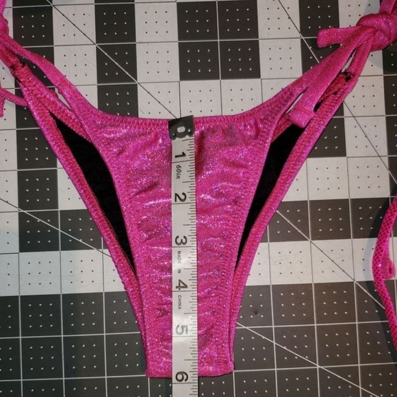 Green Spandex Bikini B/C and D cup (competition, posing practice, phot… - Picture 3 of 4